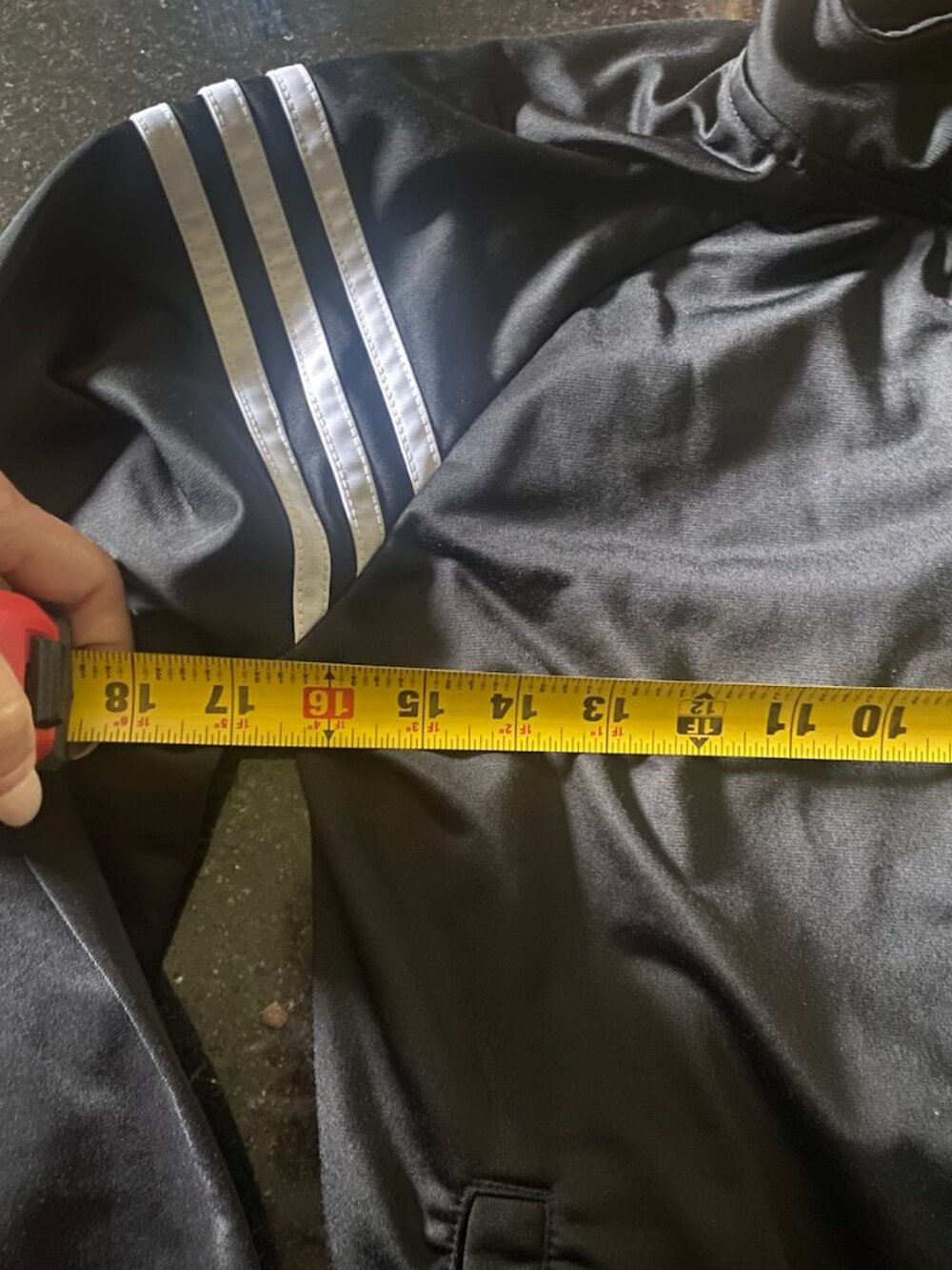 Adidas Kids track jacket size L(14/16) - Picture 4 of 4